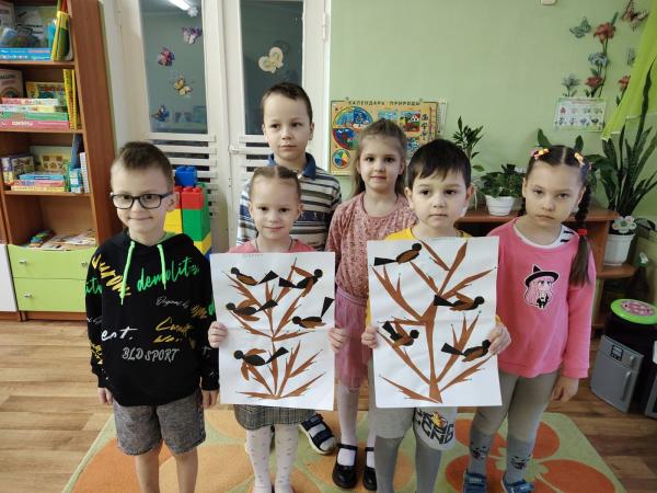 Воробьи приветствуют весну!