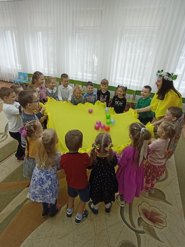 Ярче, Солнышко, свети , и ребят повесели!